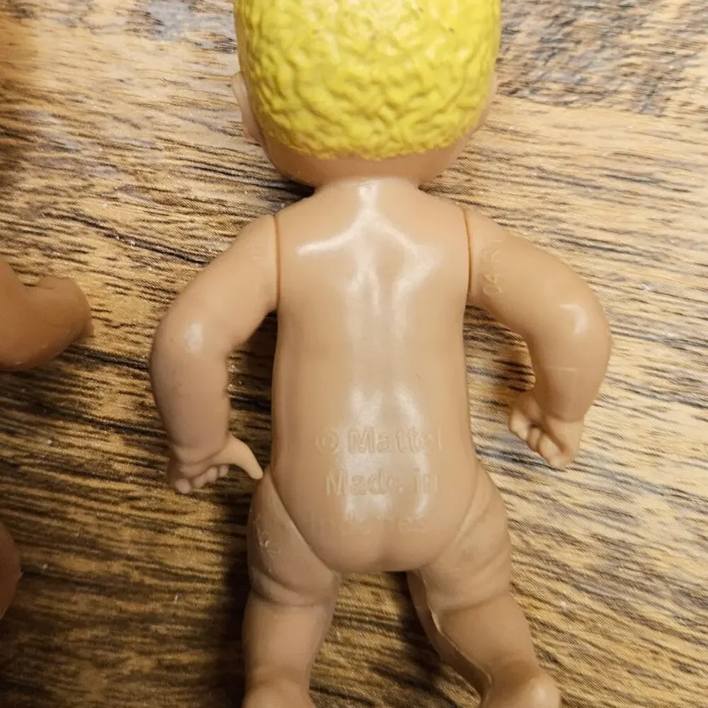 Barbie Mattel Brown hair eye Blonde blue eye babies infant dollhouse toy